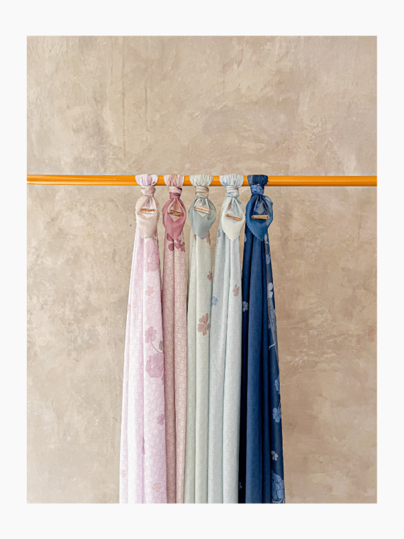 Hijab Pattern Anyelir - Navy