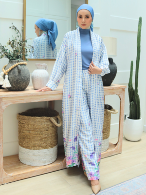 Bhumitala - One Set Outer Moon Orchid Flower Series - Light Blue