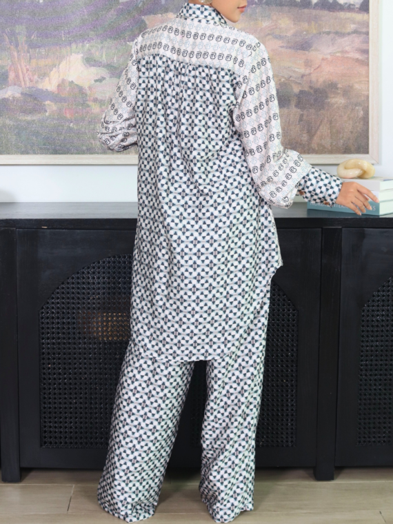 Bhumitala - One Set Shirt & Long Pants Raya Layer Cake Series - Emerald